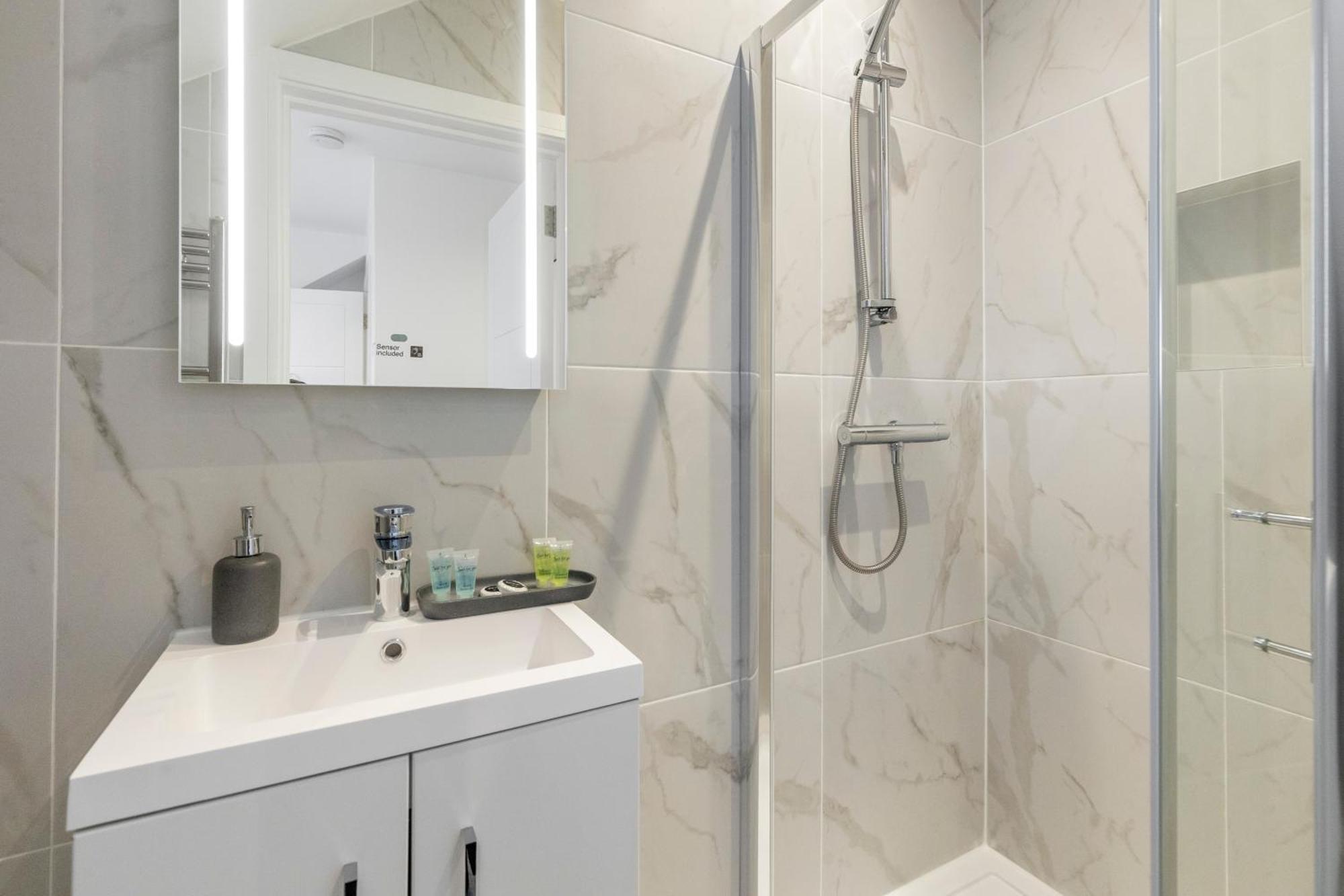 Luxurious 2 Bedroom - Apartment - Central Location Londres Exterior foto